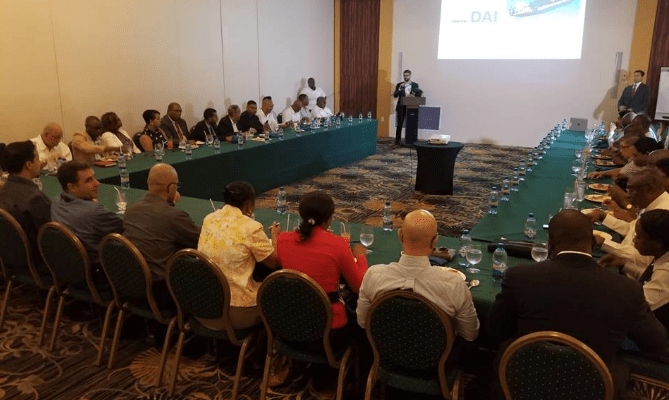 British Expert offers commendations and risks about Local Content Policy for oil industy