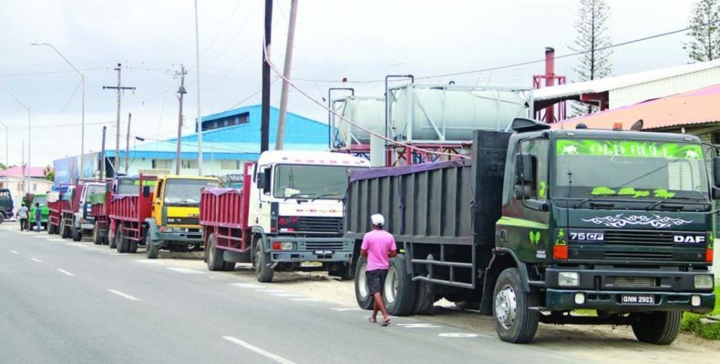 Trucks reminded not to use East Bank road from 7-9 in the mornings