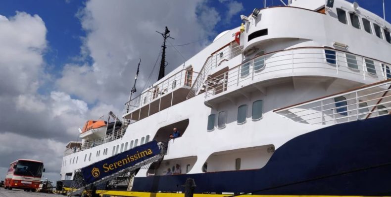 Crew member from visiting cruise ship robbed during unaccompanied late night out