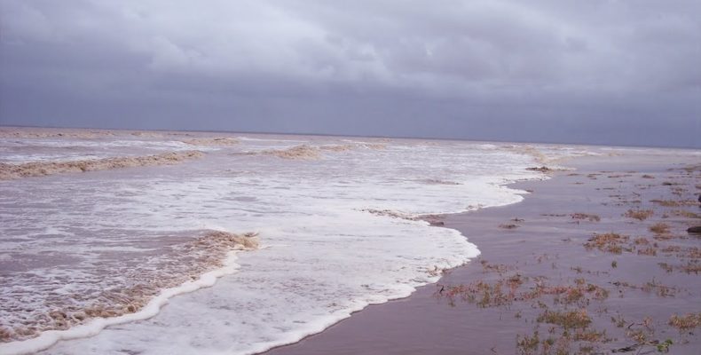 Spring tide warnings for easter weekend