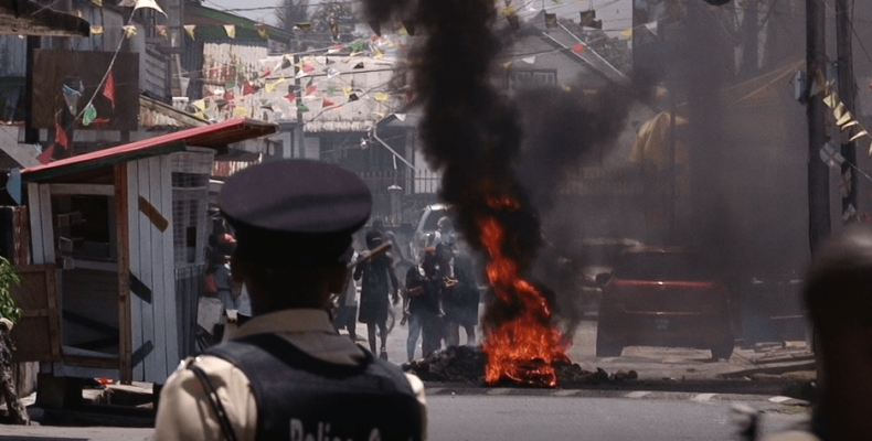 Leopold Street protesters damage Fire Service vehicle