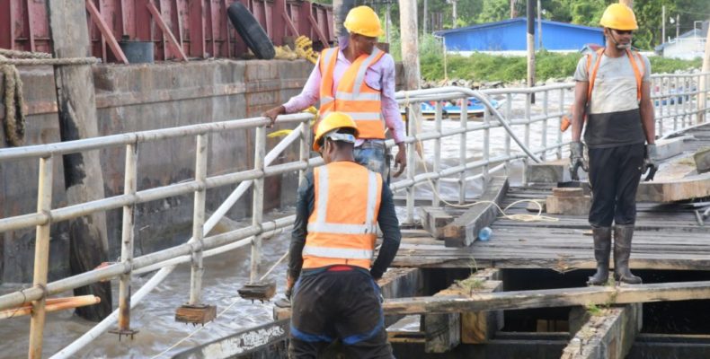 Emergency works commence on Leguan stelling