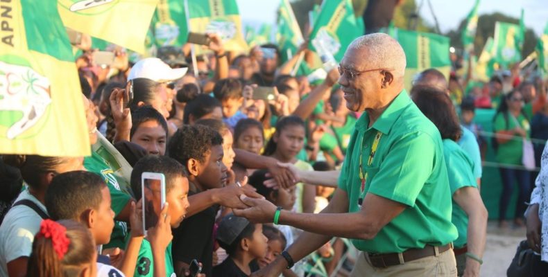 Granger announces cash grants for students