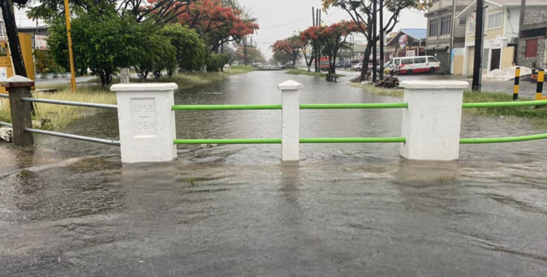 Some city areas flooded as heavy rains pound Coastland