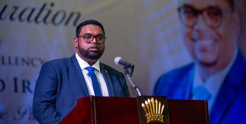 President, former Presidents to meet