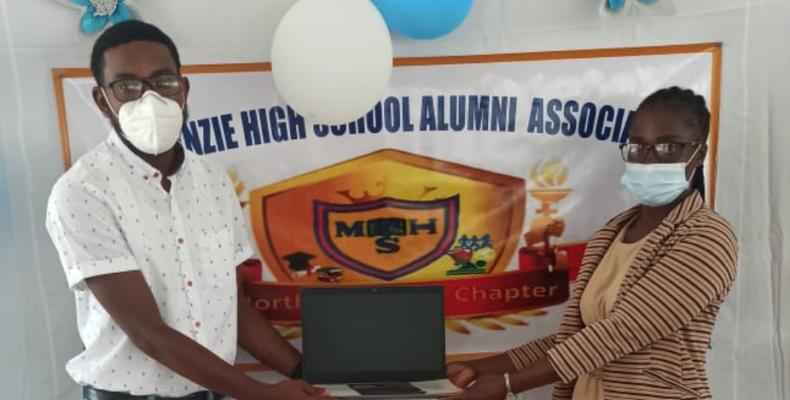 Mackenzie High receives gift of laptops from North American Alumni Chapter