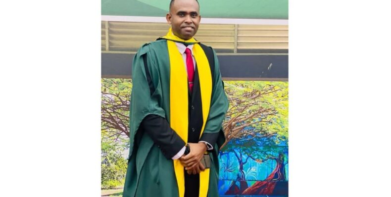 Crime Chief graduates with LLB