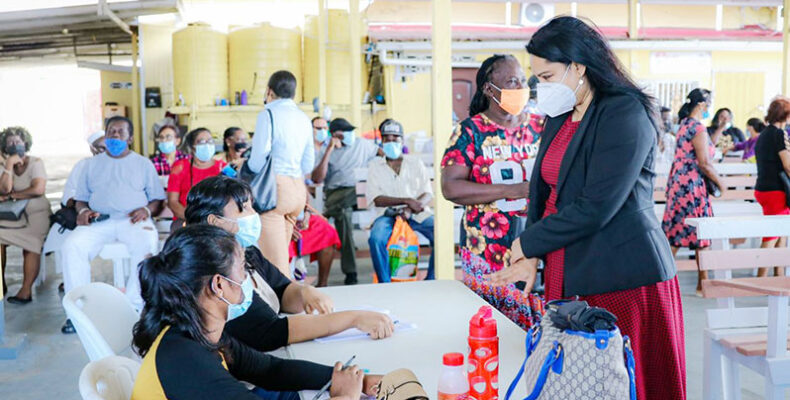 Encashment of 25,000 one-off cash grants extended to Dec 15