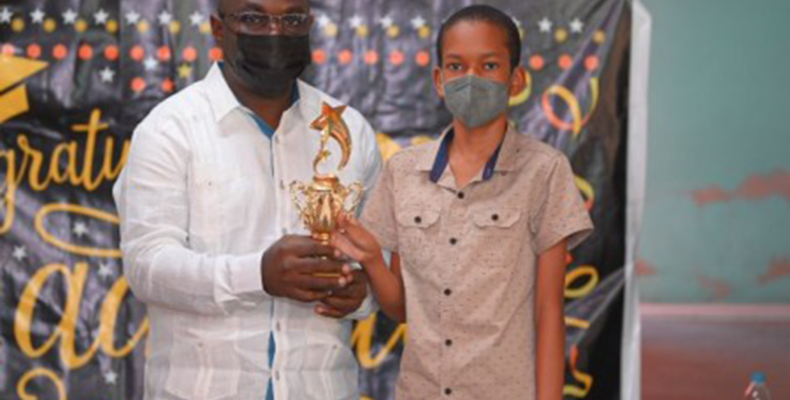 Outstanding students in Diamond/Grove NDC honoured