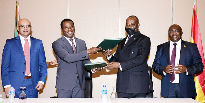 O&G, investment agreements signed