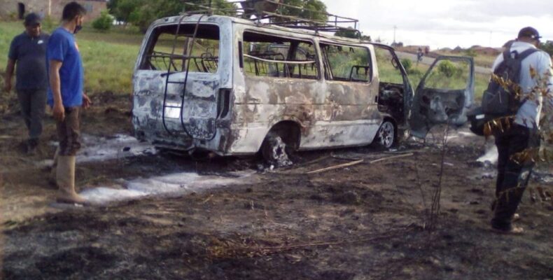 Bus goes up in flames in Central Rupununi; family escapes unhurt