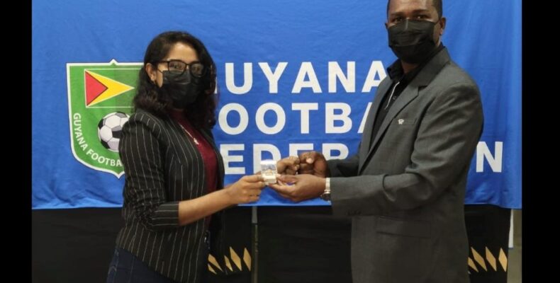 Diamond ring for MVP of GFF/K&S Super 16 football
