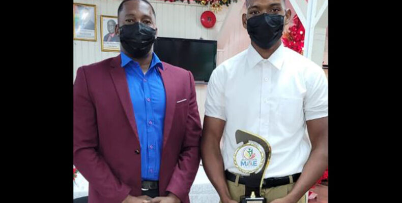 Malachi Alexander: from high school dropout to winner of Leadership Award