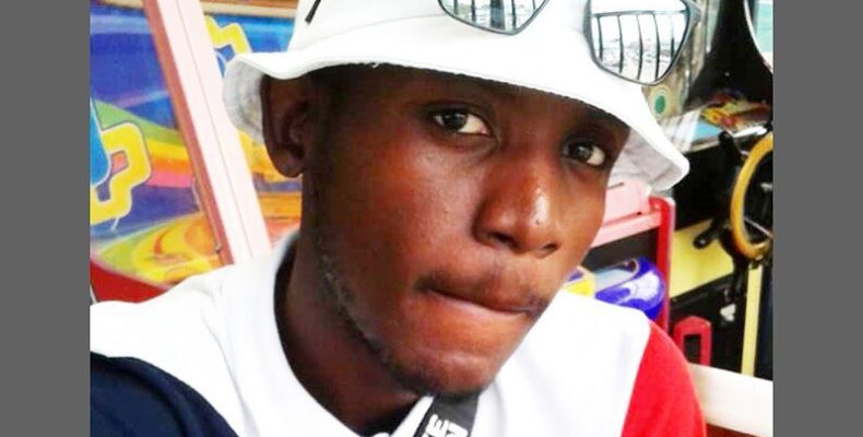 Bus tout, who allegedly stabbed man to death for $120, remanded