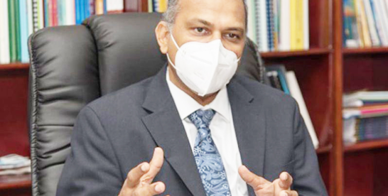 Health Minister warns of infectiousness of Omicron variant