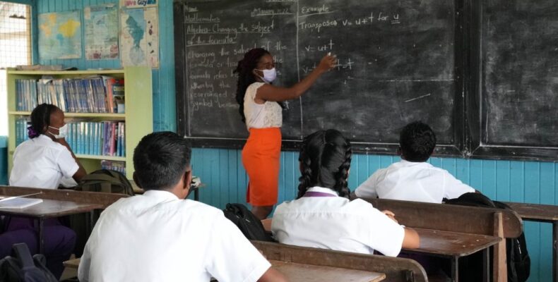 Many teachers, students turn up for face-to-face classes; Health Minister urges vaccination