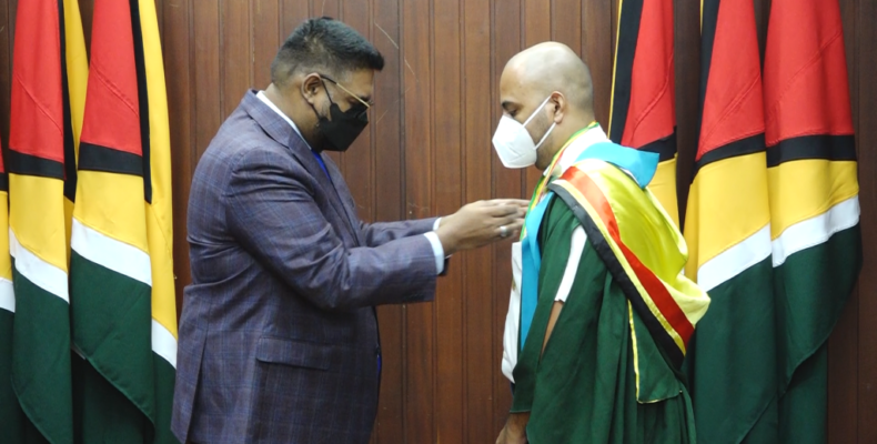 ‘Perseverance and love of teaching pushed me to excel’ – UG valedictorian