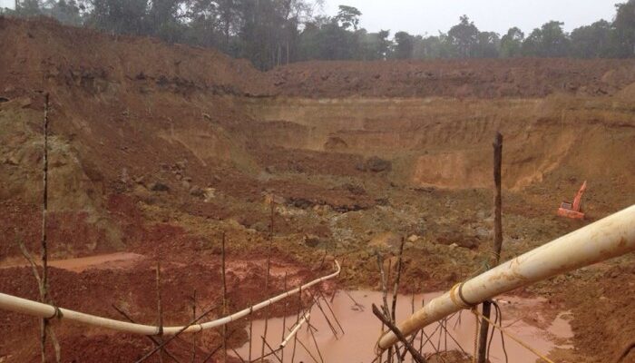 Matthew’s Ridge pork knocker dies in mining pit collapse