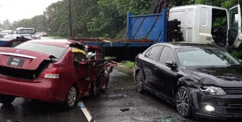 Unlicensed driver dies in West Bank smash-up