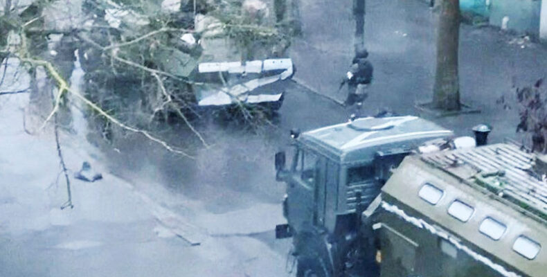 Russian troops take control of key city of Kherson