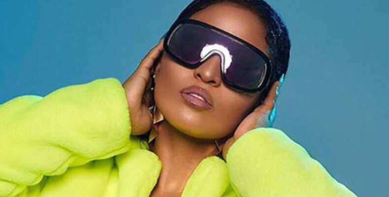 Shenseea debuts on four charts