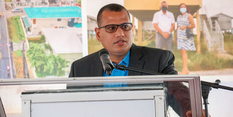 Housing Minister warns against fraudsters