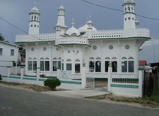 Mosques can operate at 60% capacity for Ramadan; attendees must be vaccinated