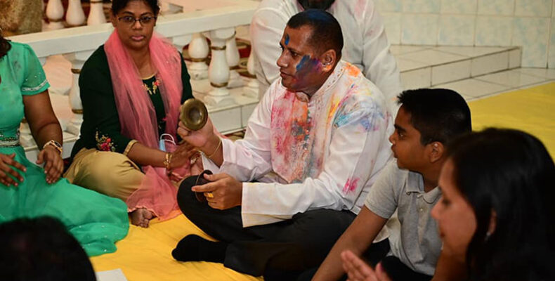 Minister Croal joins East Bank mandirs in Phagwah observance