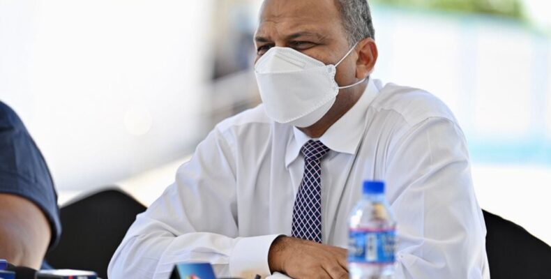 ‘It’s up to you!’: Health Minister says people responsible for own precautions now