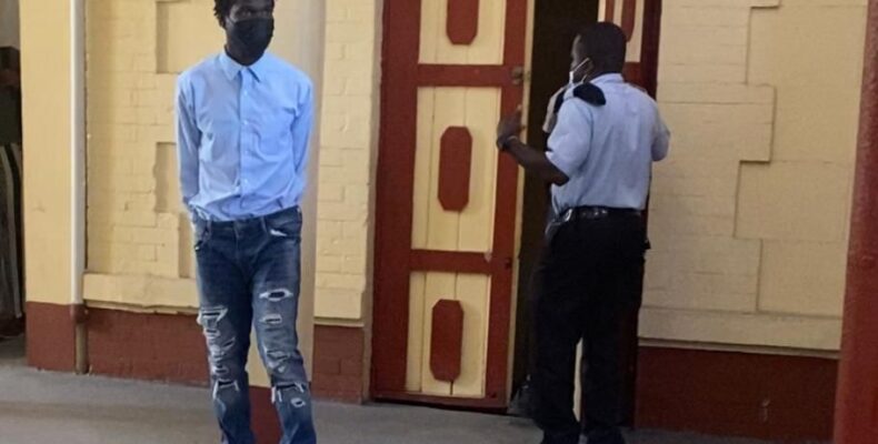 Man gets $4,000 during armed robbery, released on $40,000 bail