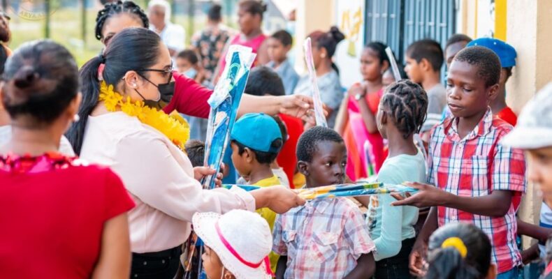 First Lady distributes kites to over 1,000 children in Region Five