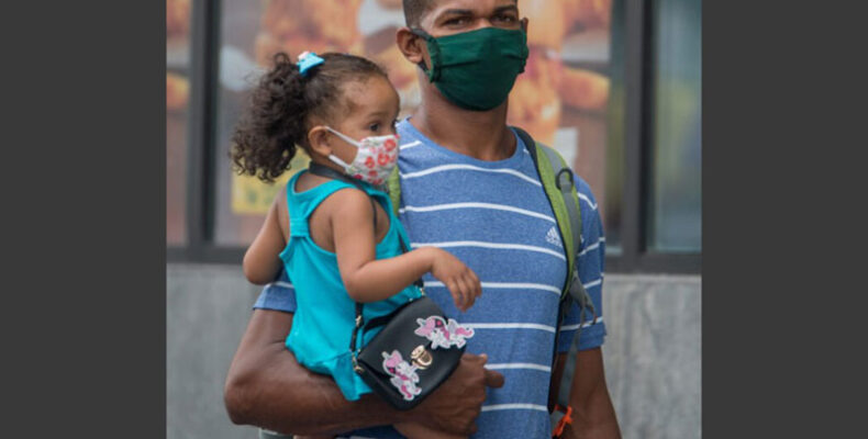 Health Minister urges mask wearing, vaccination for Easter celebrations