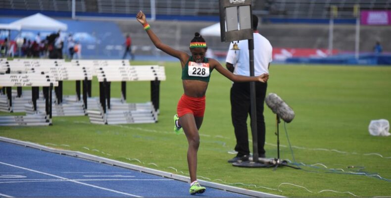 Harvey cops U-17 800m bronze at Carifta Games