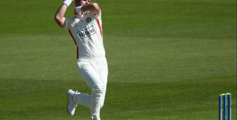 Lancashire beat Gloucestershire in thrilling finish