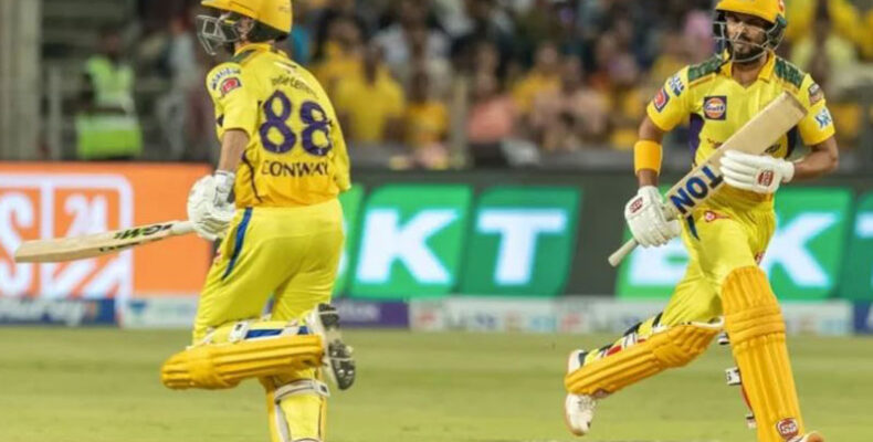 CSK wins as Dhoni returns