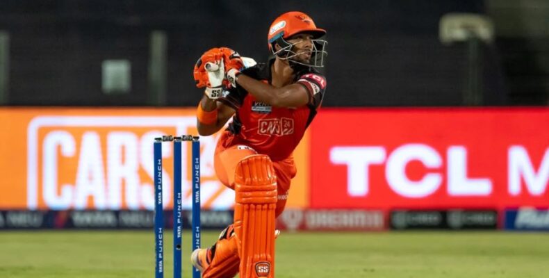 IPL: Wins for Super Giants and Super Kings on double-header Sunday