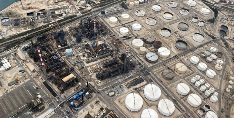 Oil climbs one per cent after U.S. crude stocks signal tighter supply