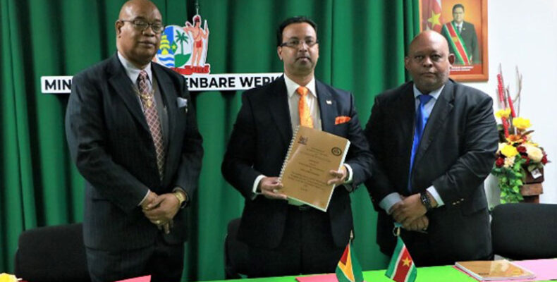 US$2M contract signed for feasibility study of Guyana-Suriname Bridge