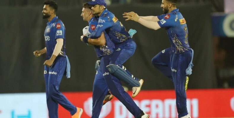 IPL: Mumbai sneak second win of season