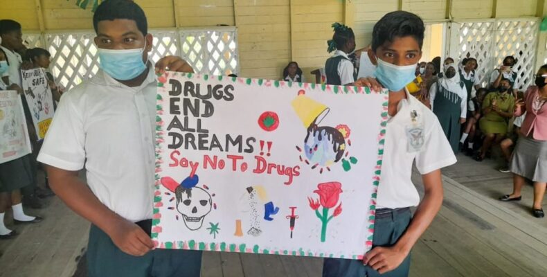 Patentia students in anti-drug awareness & gang violence campaign