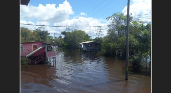 Families relocate as flood waters rise in Kwakwani