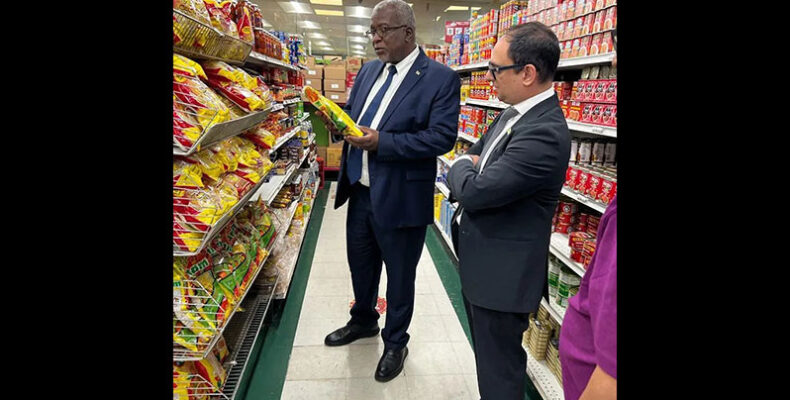PM Phillips talks up Guyanese products at Maryland store