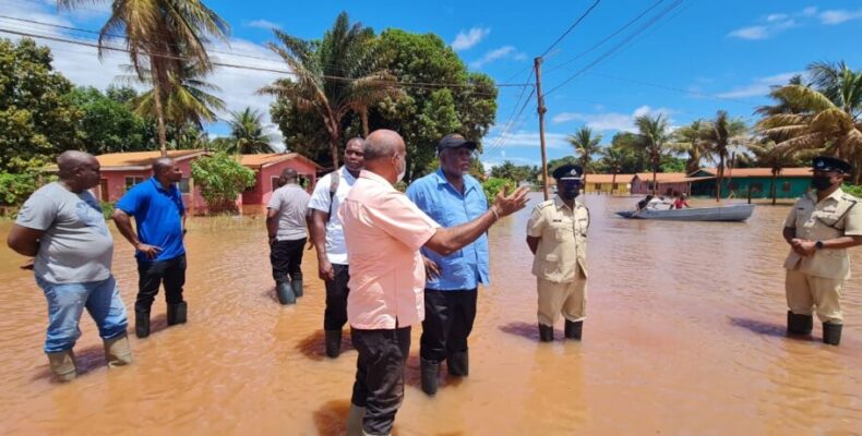 PM urges all to prepare for tropical wave