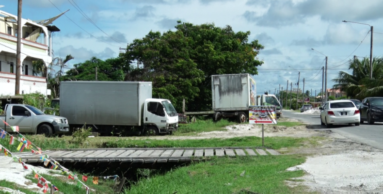 ‘Clear the way’ – Public Works to remove all obstacles, waste from roads