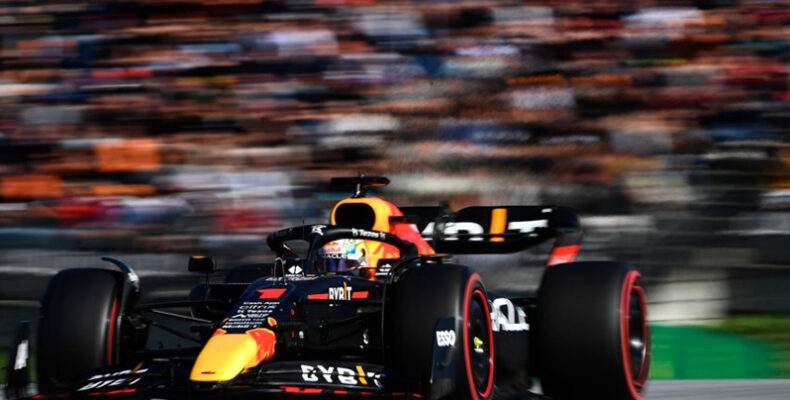 Verstappen snatches pole ahead of Ferrari duo