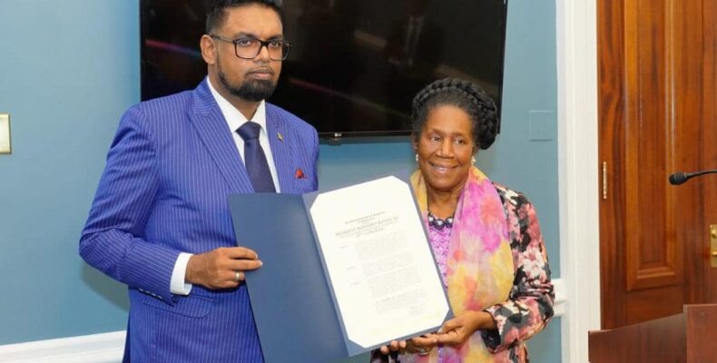President Ali receives Certificate of Recognition from US Congresswoman; Dinner event was not hosted by Congressional Black Caucus