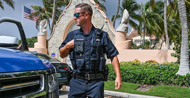 Mar-a-Lago: Republican uproar over FBI raid on Trump home