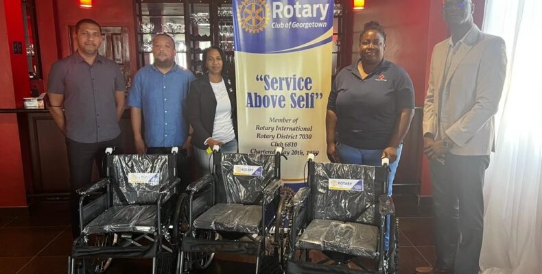Rotary Club of Georgetown donates wheelchairs